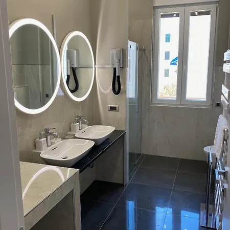 Premium With Garage Apartment