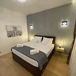 Premium With Garage *